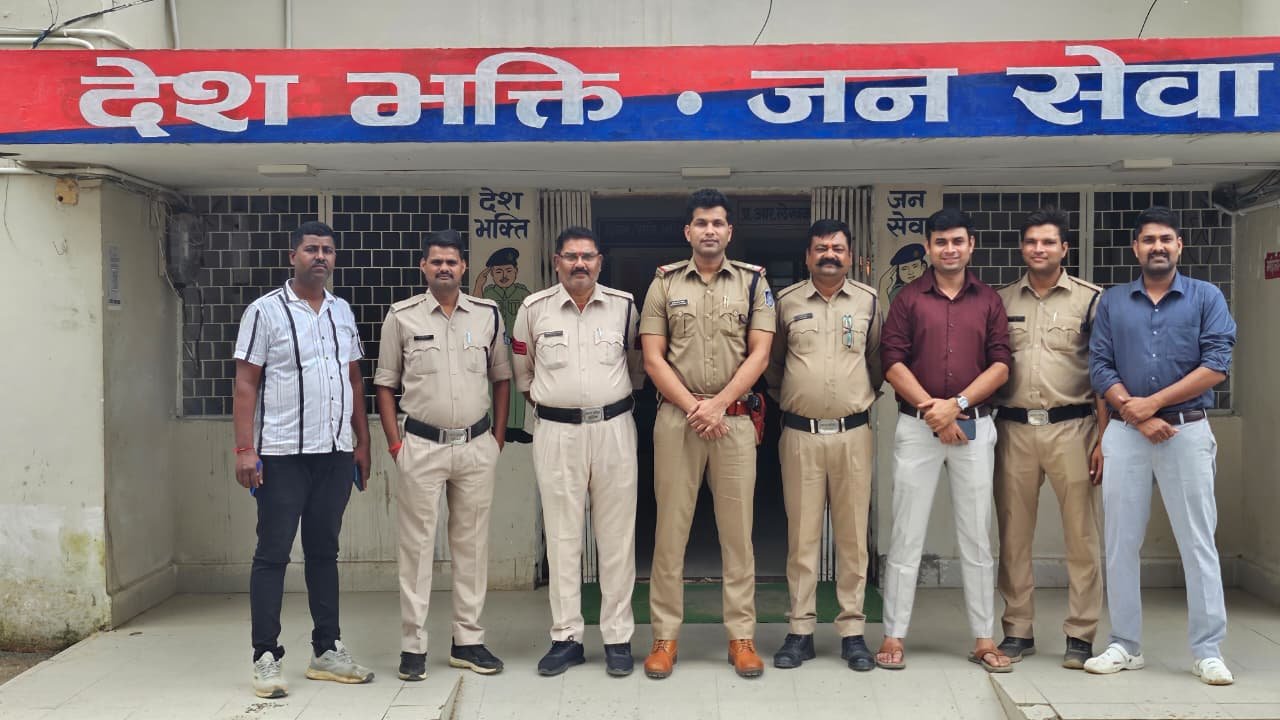 चांदा हार नाला के पास जुआ फड़ पर देवेन्द्रनगर पुलिस की दबिश  ताश के पत्तों से जुआ खेलते 07 आरोपी गिरफ्तार, ₹20,100 नगद सहित ₹1,90,100 का मसरूका जप्त