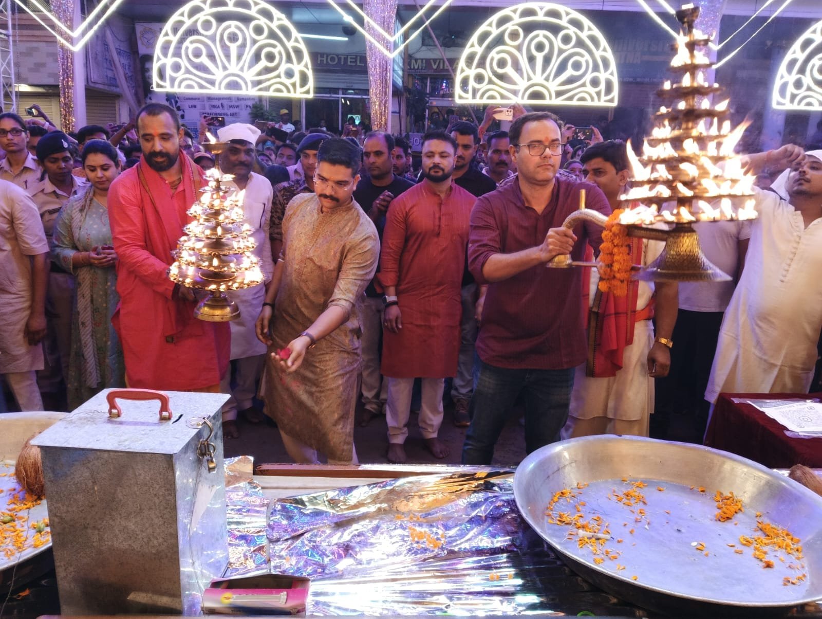 कलेक्टर, एसपी भगवान श्री गणेश की महाआरती में हुये शामिल
