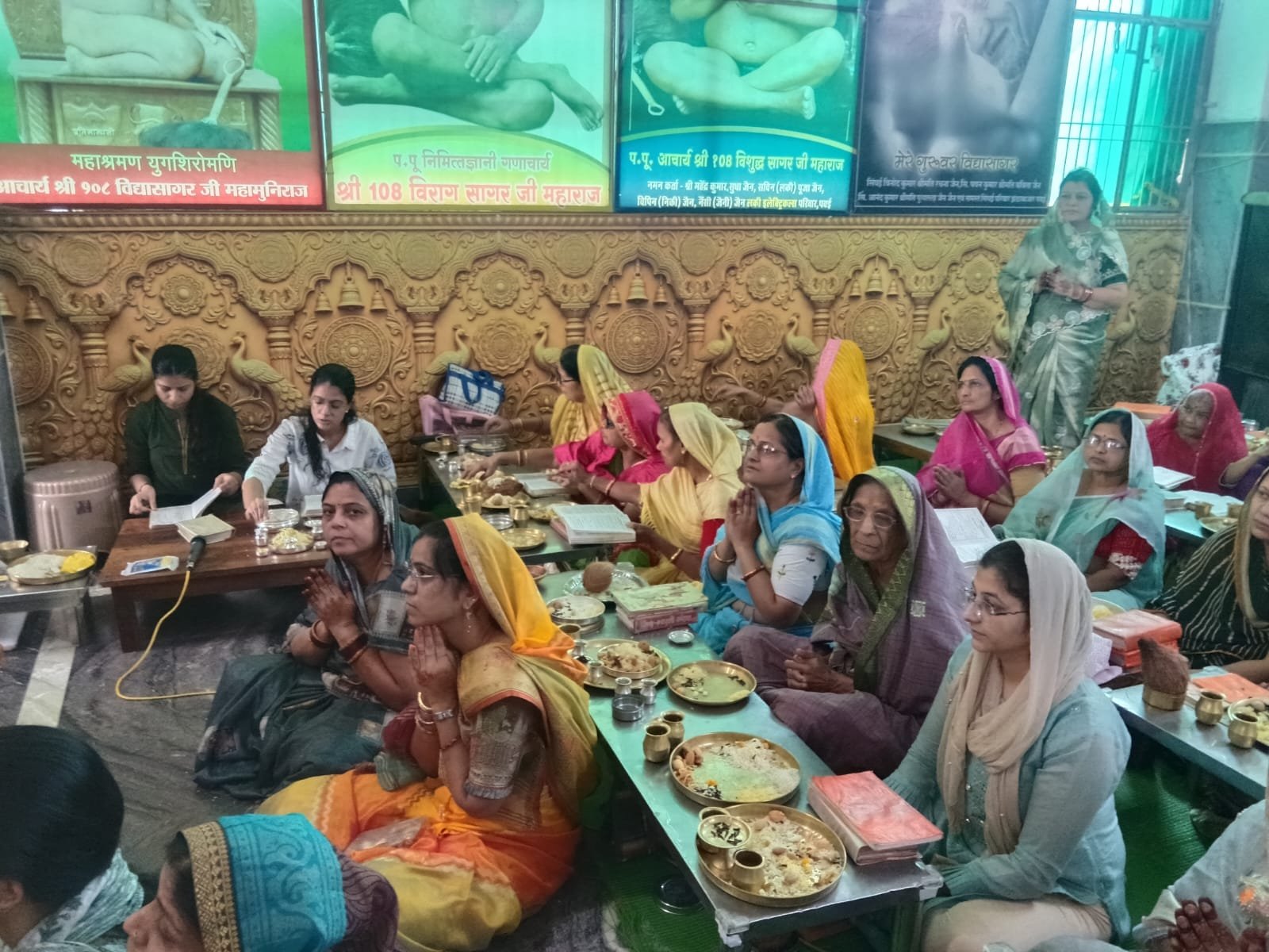 पर्यूषण महापर्व दस धर्मों में आज बृम्हचर्य धर्म की आराधना   प्रति दिन उत्तम क्षमा ,मार्दव ,आर्जव ,सत्य , शौच , संयम, तप , त्याग , अकिंचन,और बृम्हचर्य धर्म की साधना से आत्म शुद्धि की ओर  पवई में सांस्कृतिक कार्यक्रमों के साथ त्याग तपस्या साधना में लीन रहे पवई के श्रावक